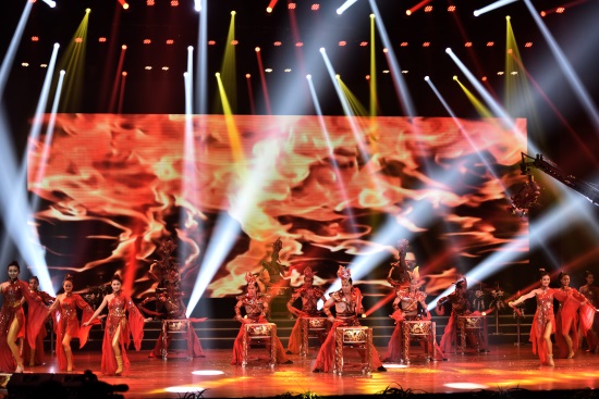 《鼓鸣盛世》舞蹈1 张亚东.JPG