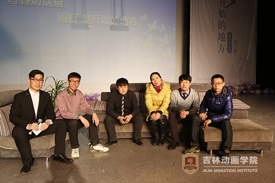 6(6)嘉宾与领导合影.jpg