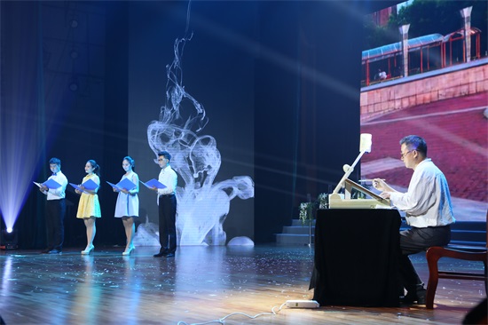 《我们正年轻》朗诵1 崔毅.JPG