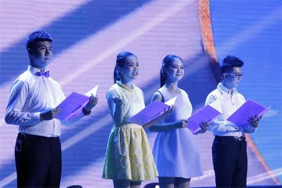 《我们正年轻》朗诵2 张琦琪.JPG