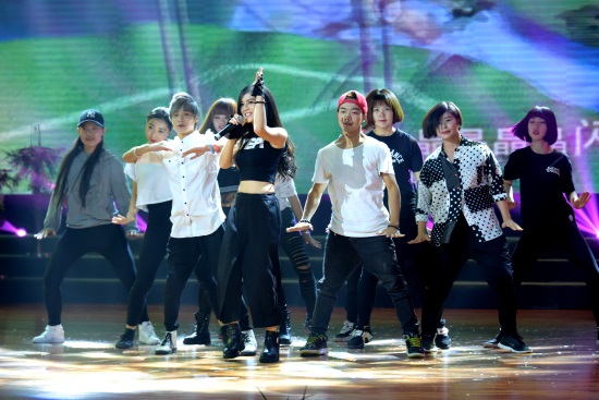 《爱情发的光》舞蹈 高雪松.JPG