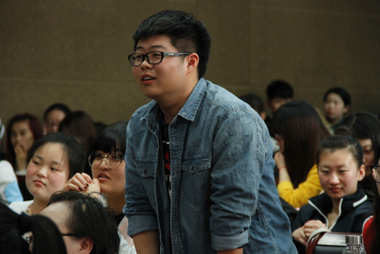 学生提问环节1.jpg